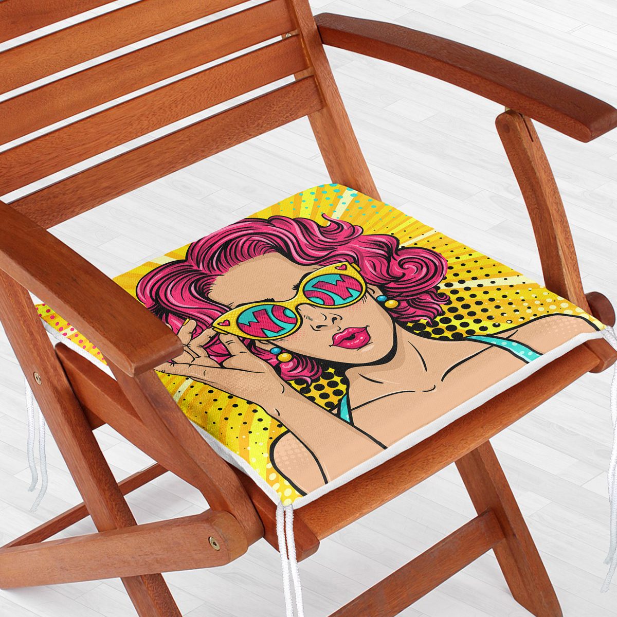 Sarı Zeminli Pop Art Girl Desenli Dekoratif Fermuarlı Sandalye Minderi Realhomes