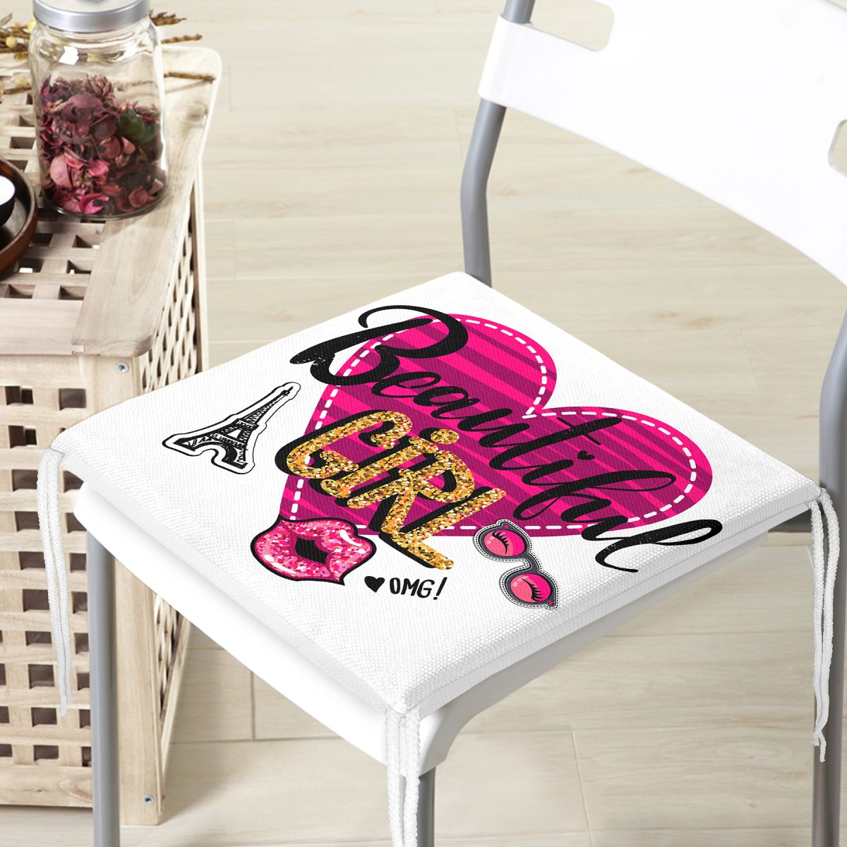 Beautiful Girl Tasarımlı Popart Dekoratif Fermuarlı Sandalye Minderi Realhomes