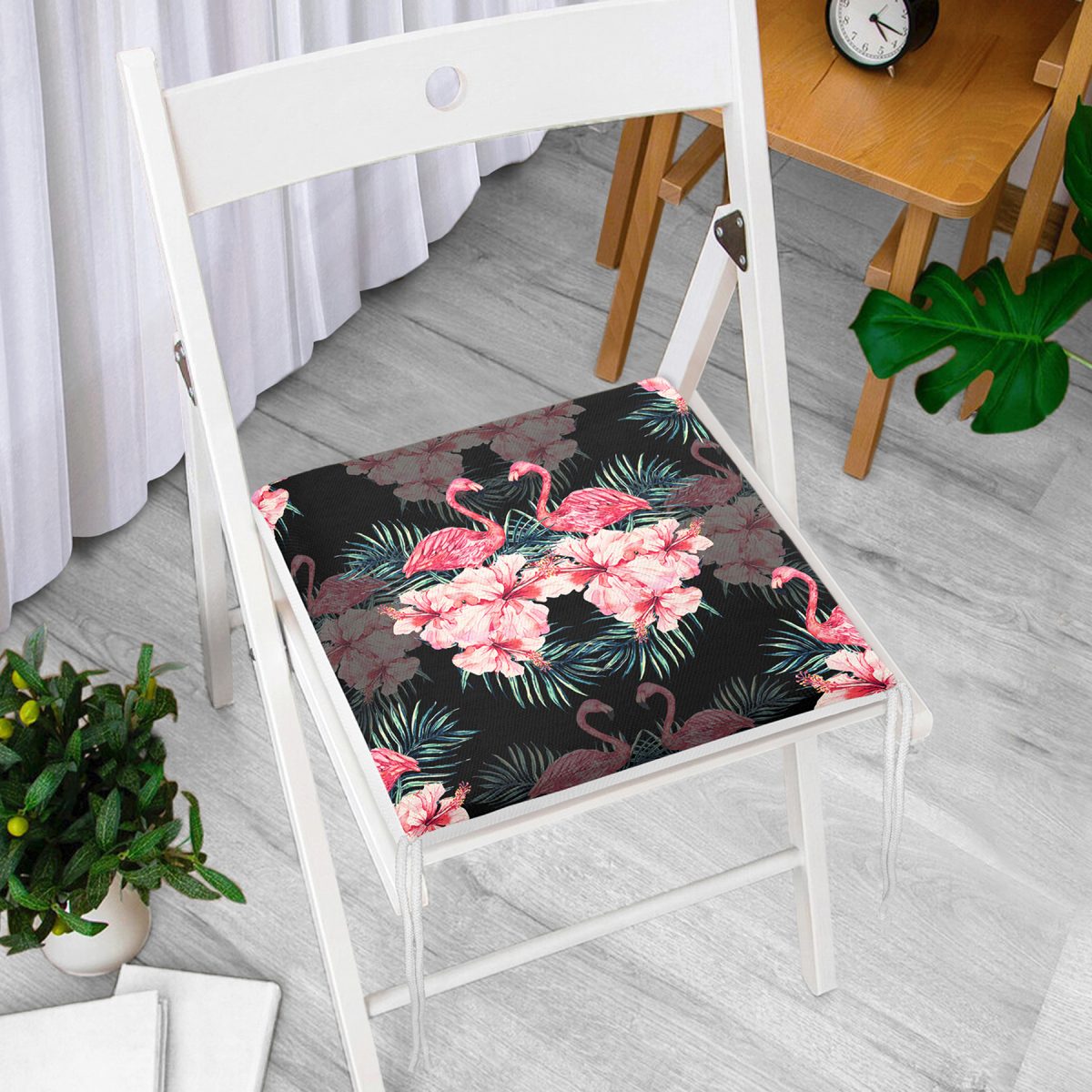 Siyah Zeminde Lilyum ve Flamingo Özel Tasarım Fermuarlı Sandalye Minderi Realhomes