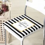 - httpsrealarge.comserdarMinderFermuarli-KareFrm-3382-Gorsel12-Gorsel-3 - Realhomes  Siyah Beyaz Gold Yazılı Modern Dekoratif Fermuarlı Sandalye Minderi Realhomes