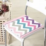 - httpsrealarge.comserdarMinderFermuarli-KareFrm-3384-Gorsel12-Gorsel - Realhomes Renkli Zigzag Motifli Pembe Zeminli Modern Fermuarlı Sandalye Minderi Realhomes