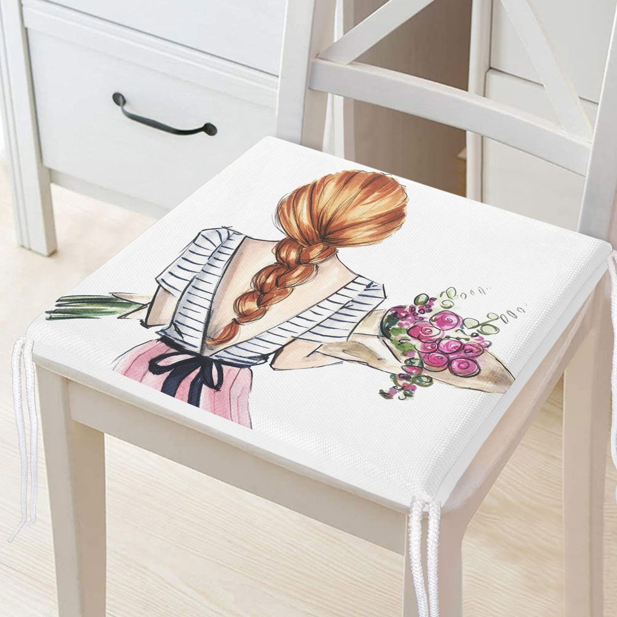 Çiçekli Kız Çizimli Modern Dekoratif Fermuarlı Sandalye Minderi Realhomes