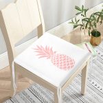 - httpsrealarge.comserdarMinderFermuarli-KareFrm-3404-Gorsel12-Gorsel-2 - Realhomes  Beyaz Zeminde Pembe Ananas Tasarımlı Dijital Baskılı Fermuarlı Sandalye Minderi Realhomes