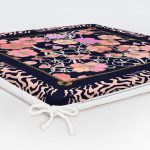 - httpsrealarge.comserdarMinderFermuarli-KareFrm-3724-Gorsel12-Gorsel-5 - Realhomes  Realhomes Özel Tasarım Dijtal Baskılı Modern Fermuarlı Sandalye Minderi Realhomes