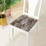 - httpsrealarge.comserdarMinderFermuarli-KareFrm-3791-Gorsel12-Gorsel-3 - Realhomes  Realhomes Leopar Motifli Dijital Baskılı Fermuarlı Sandalye Minderi Realhomes