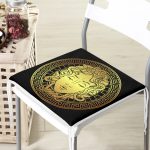 - httpsrealarge.comserdarMinderFermuarli-KareFrm-5034-Gorsel12-Gorsel - Realhomes RealHomes Özel Tasarım Siyah Zeminde Gold Medusa Dekoratif Fermuarlı Sandalye Minderi Realhomes