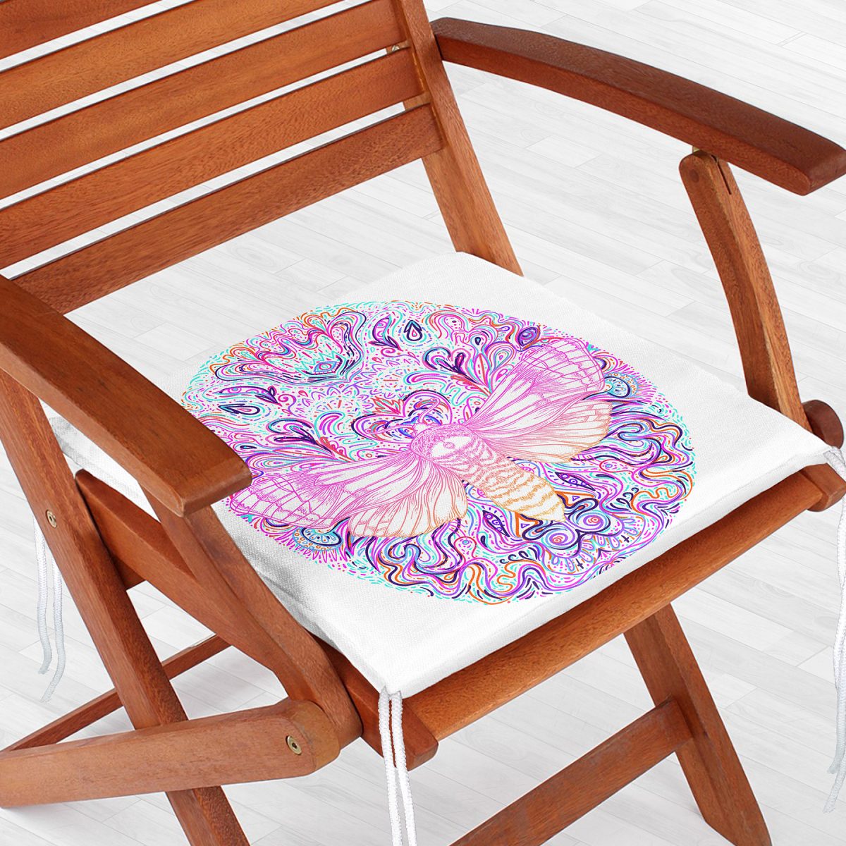 Beyaz Zeminde Renkli Kelebek Özel Tasarım Fermuarlı Sandalye Minderi Realhomes