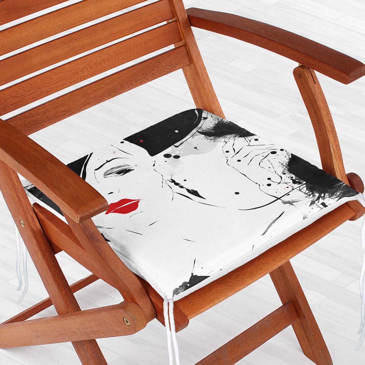 Kırmızı Rujlu Siyah Beyaz Fashion Girl Motifli Fermuarlı Sandalye Minderi Realhomes