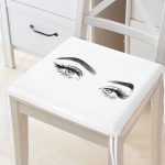 - httpsrealarge.comserdarMinderFermuarli-KareFrm-5096-Gorsel12-Gorsel - Realhomes RealHomes Beyaz Zeminde Kirpik Motifli Özel Tasarım Fermuarlı Sandalye Minderi Realhomes