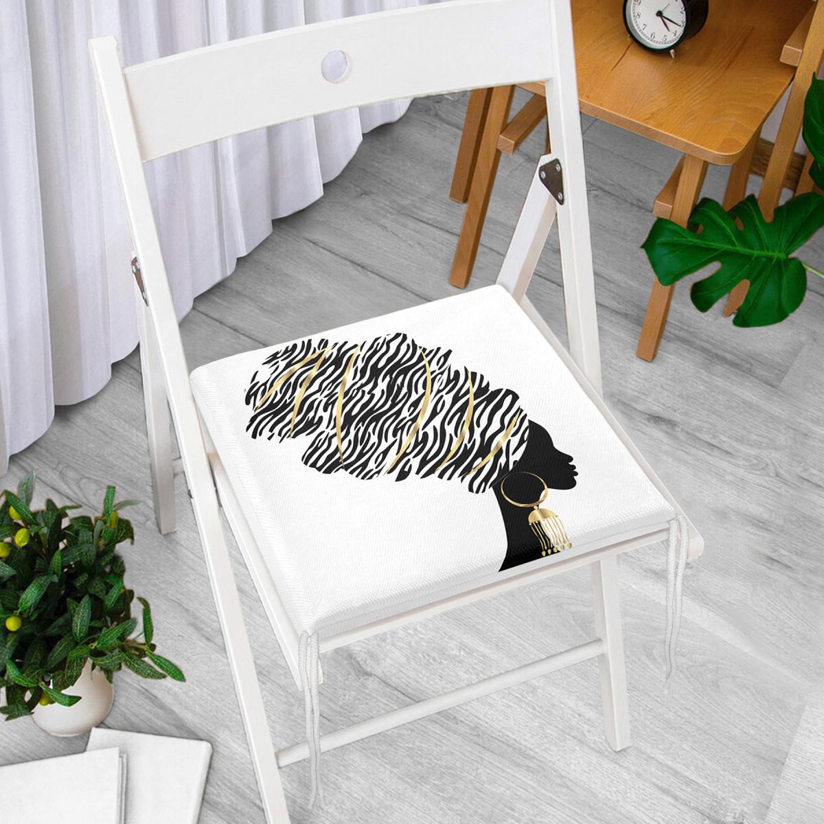 Siyah Beyaz Zenci Kadın Motifli Modern Dekoratif Fermuarlı Sandalye Minderi Realhomes