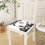 - httpsrealarge.comserdarMinderFermuarli-KareFrm-5102-Gorsel12-Gorsel-3 - Realhomes Kırmızı Dudaklı Kara Kalem Çizimli Özel Tasarım Fermuarlı Sandalye Minderi Realhomes