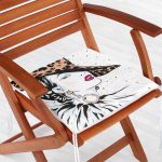 Şapkalı Fashion Girl Desenli Fermuarlı Sandalye Minderi Realhomes