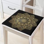 - httpsrealarge.comserdarMinderFermuarli-KareFrm-5123-Gorsel12-Gorsel - Realhomes Siyah Zeminde Gold Mandala Motifli Fermuarlı Sandalye Minderi Realhomes
