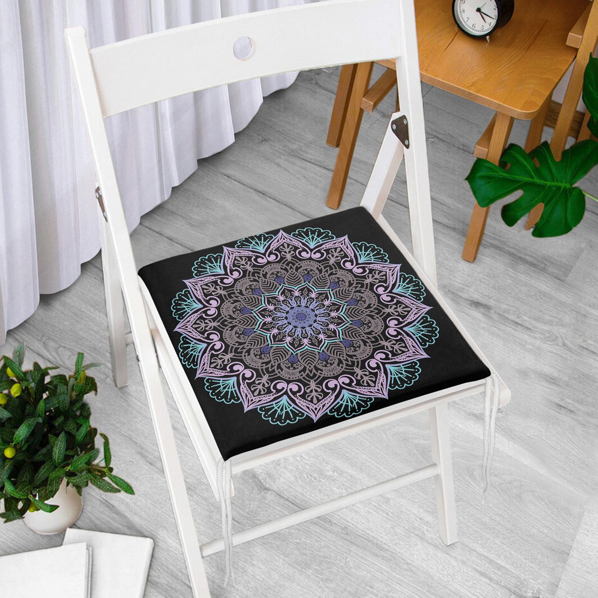 Siyah Zeminde Pembe Mavi Mandala Desenli Modern Fermuarlı Sandalye Minderi Realhomes