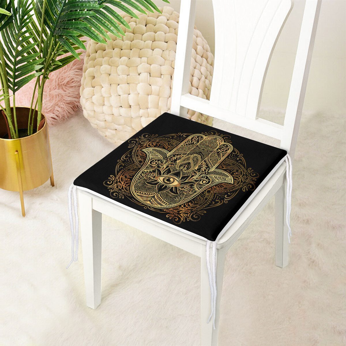 Siyah Zeminde Mandala İçinde Gold Fâtımâ'nın Eli Motifli Özel Tasarım Fermuarlı Sandalye Minderi Realhomes