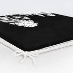 - httpsrealarge.comserdarMinderFermuarli-KareFrm-5232siyah-Gorsel12-Gorsel-5 - Realhomes RealHomes Siyah Zeminde Siyah Ağaç Tasarımlı Dekoratif Fermuarlı Sandalye Minderi Realhomes