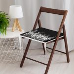 - httpsrealarge.comserdarMinderFermuarli-KareFrm-5233-Gorsel12-Gorsel-3 - Realhomes  Siyah Zeminde Beyaz Ve Gri Çiçek Temalı Özel Tasarım Fermuarlı Sandalye Minderi Realhomes