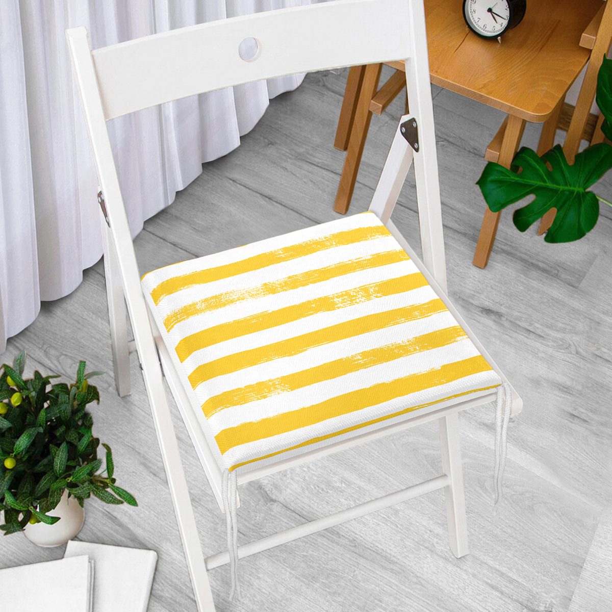 Sarı Çizgili Motifli Dekoratif Modern Fermuarlı Sandalye Minderi Realhomes