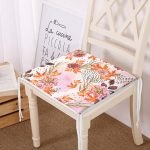 - httpsrealarge.comserdarMinderFermuarli-KareFrm-5260-Gorsel12-Gorsel - Realhomes Sonbahar Temalı Pembe Çiçek Desenli Özel Tasarım Modern Fermuarlı Sandalye Minderi Realhomes