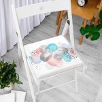 - httpsrealarge.comserdarMinderFermuarli-KareFrm-5267-Gorsel12-Gorsel - Realhomes Beyaz Zeminde Renkli Yumurta Desenli Özel Tasarım Fermuarlı Sandalye Minderi Realhomes