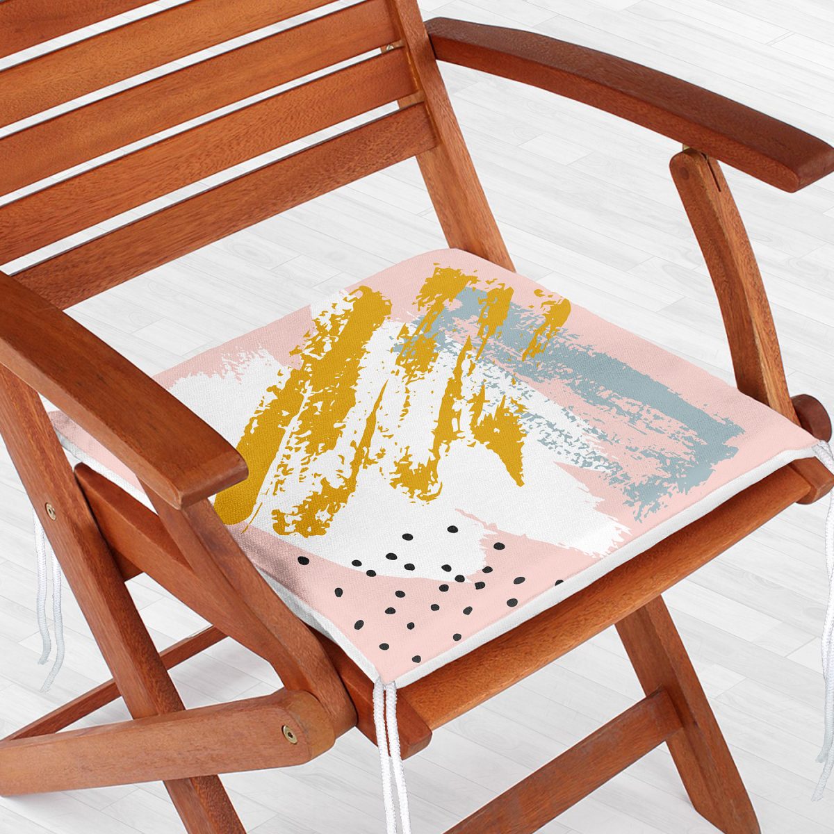 Pembe Zemin Üzerinde Sulu Boya Beyaz Ve Mavi Çizimli Özel Tasarım Fermuarlı Sandalye Minderi Realhomes