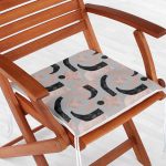 - httpsrealarge.comserdarMinderFermuarli-KareFrm-5309gri-Gorsel12-Gorsel-1 - Realhomes Gri Zemin Üzerinde Soyut Geometrik Çizim Motifli Fermuarlı Sandalye Minderi Realhomes