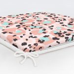 Pembe Zeminde Siyah Leopar Baskılı Dekoratif Fermuarlı Sandalye Minderi Realhomes