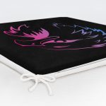 Siyah Zeminde Neon Kartal Motifli Fermuarlı Sandalye Minderi Realhomes