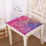 Mor Zeminde Geometrik Çizgi Tasarımlı Dekoratif Fermuarlı Sandalye Minderi Realhomes