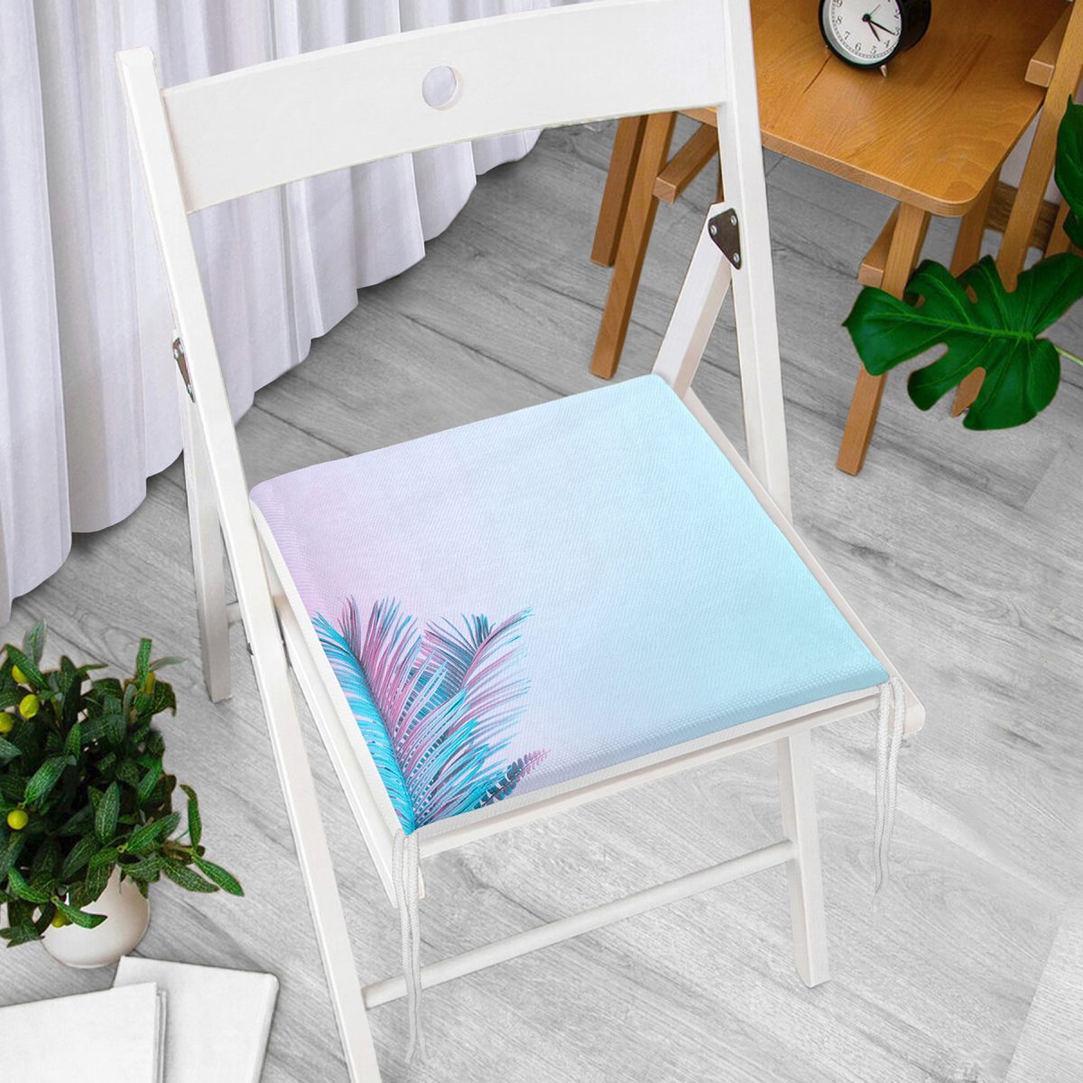 Toz Mavisi Zeminli Tropik Yapraklı Özel Tasarım Dijital Baskılı Fermuarlı Sandalye Minderi Realhomes