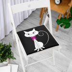 - httpsrealarge.comserdarMinderFermuarli-KareFrm-5608-Gorsel12-Gorsel - Realhomes Siyah Zeminde Sevimli Beyaz Kedicik Özel Tasarımlı Fermuarlı Sandalye Minderi Realhomes