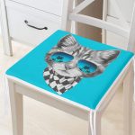 Mavi Zeminde Gözlüklü Cool Kedi Motifli Fermuarlı Sandalye Minderi Realhomes