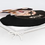 - httpsrealarge.comserdarMinderFermuarli-KareFrm-5644-Gorsel12-Gorsel-5 - Realhomes  Korsan Giysili Sarı Kedi Dekoratif Fermuarlı Sandalye Minderi Realhomes