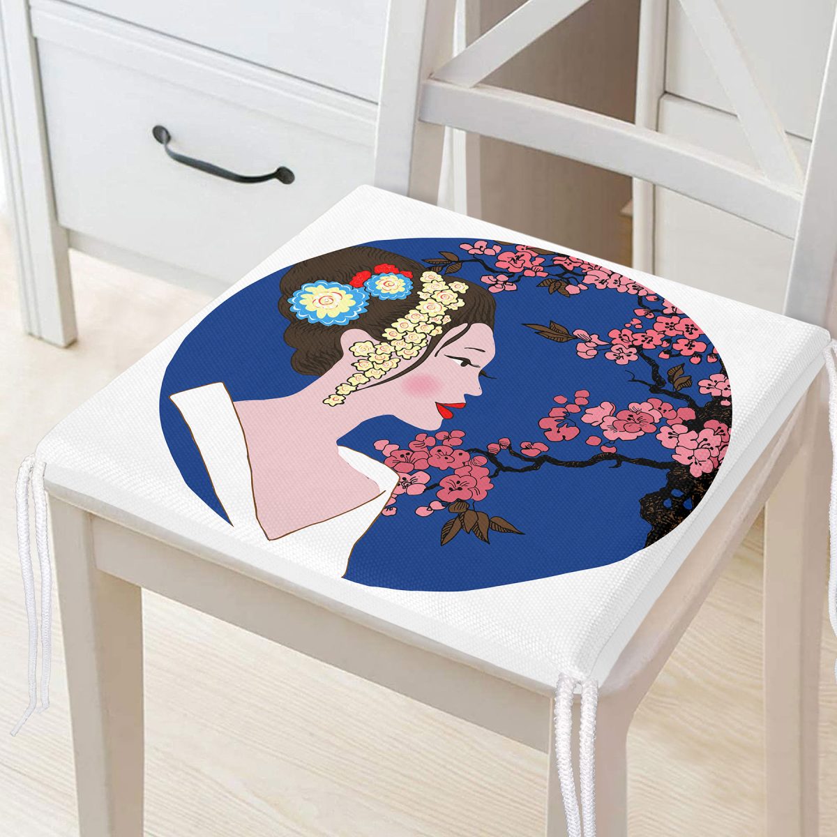 Çiçek Motifli Japon Kız Desenli Dekoratif Fermuarlı Sandalye Minderi Realhomes