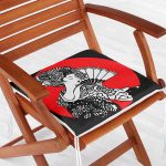 - httpsrealarge.comserdarMinderFermuarli-KareFrm-5804siyah-Gorsel12-Gorsel-1 - Realhomes  Siyah ve Kırmızı Zeminde Gri Japon Kız Motifli Fermuarlı Sandalye Minderi Realhomes