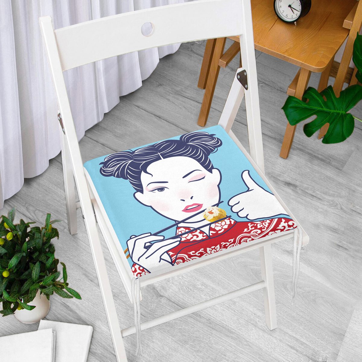Suşi Yiyen Japon Kız Desenli Modern Fermuarlı Sandalye Minderi Realhomes