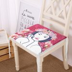 - httpsrealarge.comserdarMinderFermuarli-KareFrm-5853-Gorsel12-Gorsel - Realhomes  Çiçek Taçlı Japon Kadın Figürlü Dekoratif Fermuarlı Sandalye Minderi Realhomes