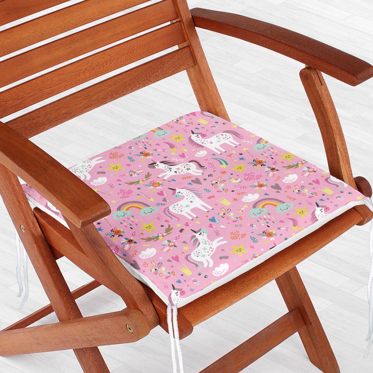 Pembe Zeminli Unicorn Motifli Özel Tasarım Dijital Baskılı Modern Fermuarlı Sandalye Minderi Realhomes