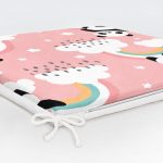 - Print - Realhomes Pembe Zeminde Bulutlar Ve Panda Dijital Baskılı Özel Tasarım Modern Fermuarlı Sandalye Minderi Realhomes