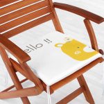 - Frm-4372-Gorsel-1 - Realhomes Sarı Ayıcık Hello Motifli Çocuk Odası Fermuarlı Sandalye Minderi Realhomes