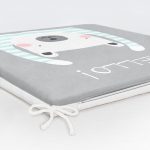 Gri Zeminde Sevimli Ayıcık Motifli Modern Fermuarlı Sandalye Minderi Realhomes