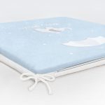 Mavi Zeminde Uçan Fil Desenli Bebek Odası Fermuarlı Sandalye Minderi Realhomes