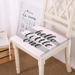 - Frm-4487-Gorsel - Realhomes Gri Pembe Hello Little One Yazılı Özel Tasarımlı Dijital Baskılı Çocuk Odası Fermuarlı Sandalye Minderi Realhomes