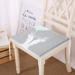 - Frm-4565-Gorsel - Realhomes Gri Zeminli Sevimli Geyik Tasarımlı Bebek Odası Fermuarlı Sandalye Minderi Realhomes