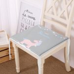 - Frm-4633-Gorsel - Realhomes Gri Zemin Baby Shower Yazılı Unicorn Desenli Dijital Baskılı Çocuk Odası Fermuarlı Sandalye Minderi Realhomes