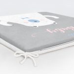 Gri Zemin Hello Baby Yazılı Ayıcık Desenli Dijital Baskılı Modern Fermuarlı Sandalye Minderi Realhomes