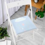 - Frm-4724-Gorsel-2 - Realhomes Mavi Zeminde Bulut Desenli Özel Tasarımlı Dijital Baskılı Çocuk Odası Fermuarlı Sandalye Minderi Realhomes