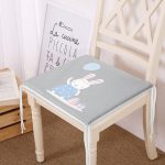 - Frm-4816-Gorsel - Realhomes Gri Zeminde Balonlu Sevimli Tavşan Modern Fermuarlı Sandalye Minderi Realhomes