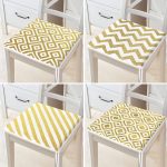 - RealHomes Fermuarlı Sandalye Minderi - Realhomes  4'lü Gold Motifli Geometrik Çizimli Fermuarlı Sandalye Minderi Seti Realhomes