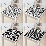 - RealHomes Fermuarlı Sandalye Minderi - Realhomes  4'lü Beyaz Zemin Üzerinde Zebra Desenli Modern Fermuarlı Sandalye Minderi Seti Realhomes